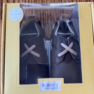 Size 3 brown shoes   6-9 months